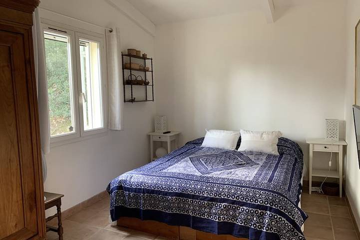 Near Aix-en-provence, country house, with pool without vis-à-vis in Aix-en-Provence, Mediterranean Coast (France)