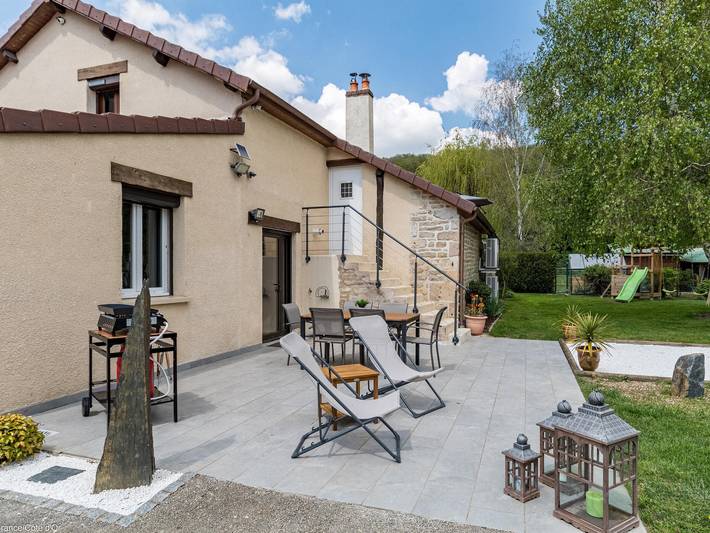 Charmantes Gîte in Burgund mit Spa, japanischem Garten und Klimaanlage in Aubigny-lès-Sombernon, Dijon und Umgebung