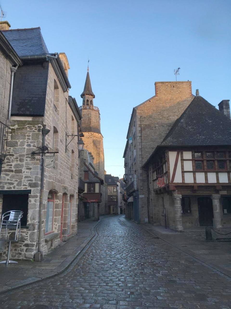Cafe Hotel du Theatre in Dinan, Région de Dinan