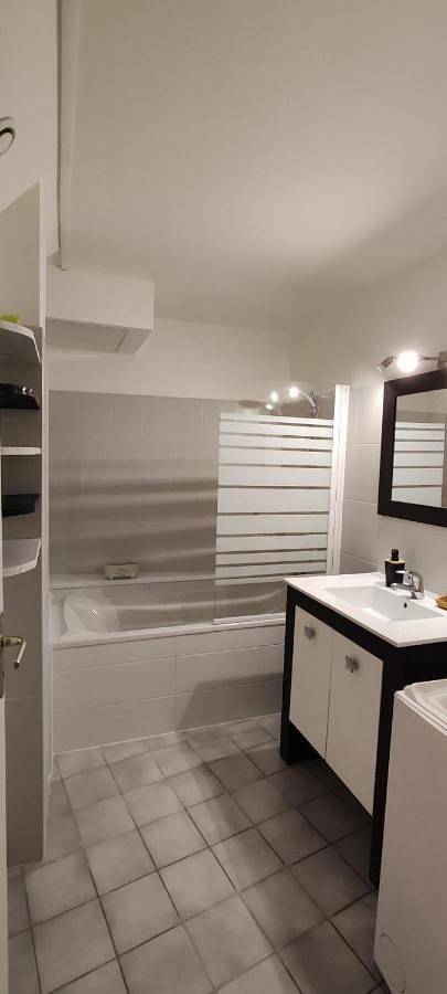 Appartement entier, One-Bedroom Apartment in Pont-en-Royans, Parc naturel régional du Vercors
