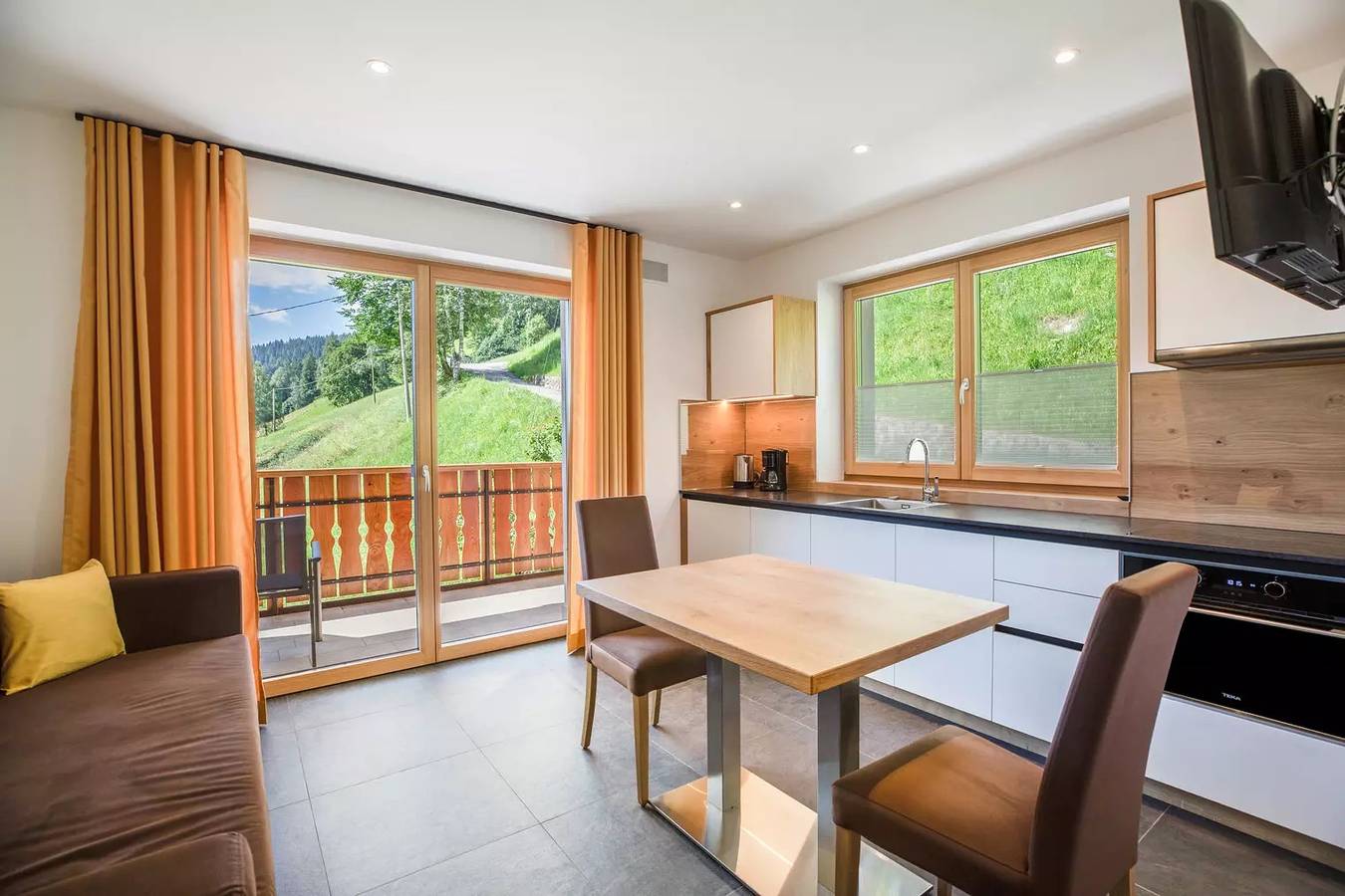 Ganze Wohnung, Ferienwohnung "Bachwiesl Hof Apt Pichl" mit Bergblick, Balkon und Wlan in Proveis, Ortleralpen