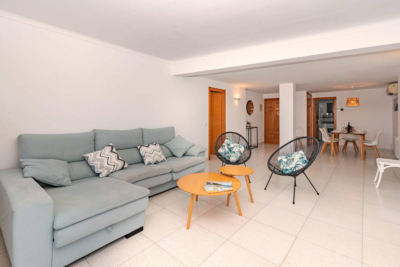 Entire apartment, Vora Mar Beachfront Apartment in Port de Pollença, Pollença