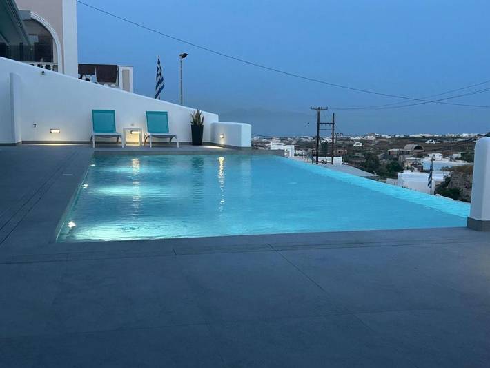 Maison d’hôte pour 2 personnes, avec piscine et terrasse à Santorin - 2