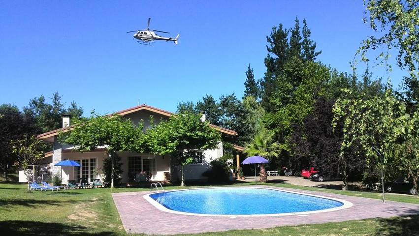 Hotel para 11 personas, con vistas y piscina además de jardín y terraza en Álava - 4