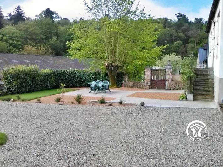 Location de vacances pour 6 personnes, avec terrasse à L'Huisserie - 2