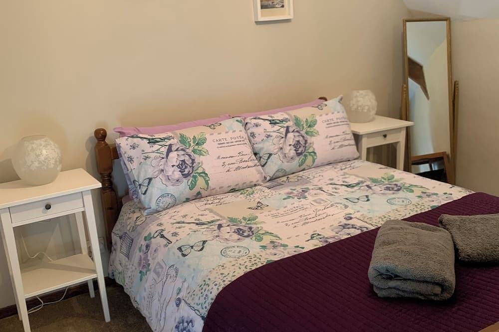 Fuchsia Cottage, Piscine chauffée, Wifi gratuit, Tv satellite, Ferry Discount in Plouguenast, Cotes-d'Armor