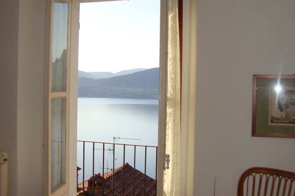 Casa Del Personaggio Lago Maggiore in Comune di Oggebbio, Lago Maggiore (Piemonte)