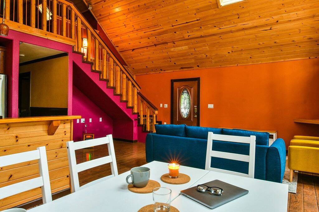 Lassen Creekside Cabin, 9 miles to Manzanita Lake, 3-Level Deck, Ev Charger in Lassen-Volcanic-Nationalpark