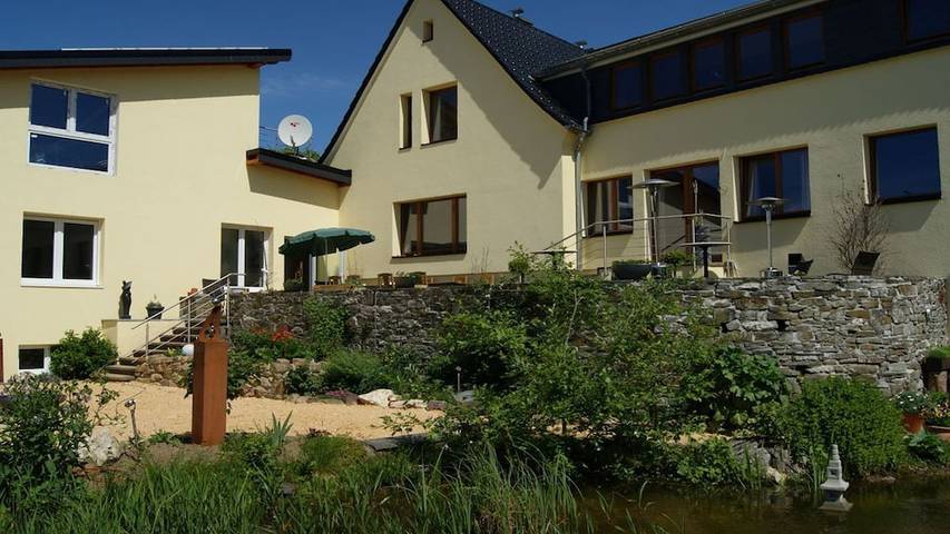 Ferienhaus für 22 Personen, mit Terrasse am Taunus