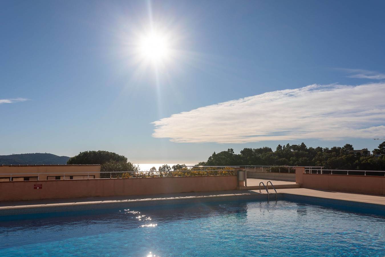 Ganze Wohnung, Appartement 'Sylvabelle' mit Meerblick, Gemeinschaftspool und privater Terrasse in La Croix-Valmer, Parc national Port-Cros