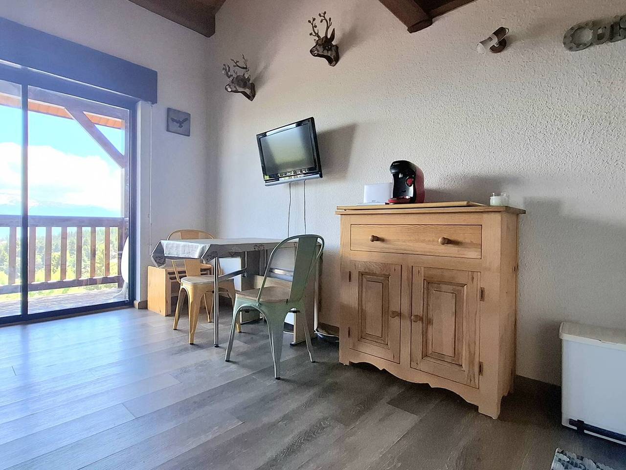 Studio entier, Charmant T2 cabine 6 pers. avec balcon sud, parking privatif à Bolquère in Thuir, Côte méditerranéenne (France)