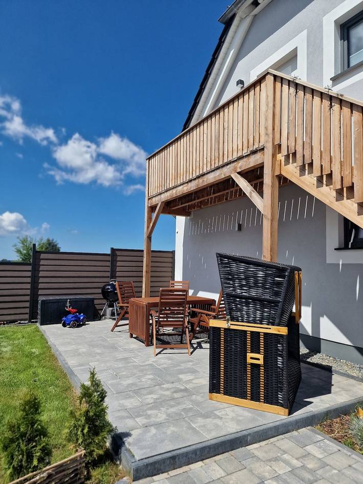 Ferienwohnung für 4 Personen, mit Terrasse und Garten sowie Ausblick, mit Haustier in Dreschvitz