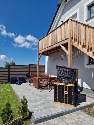 Ferienwohnung für 4 Personen, mit Terrasse und Garten sowie Ausblick, mit Haustier in Dreschvitz