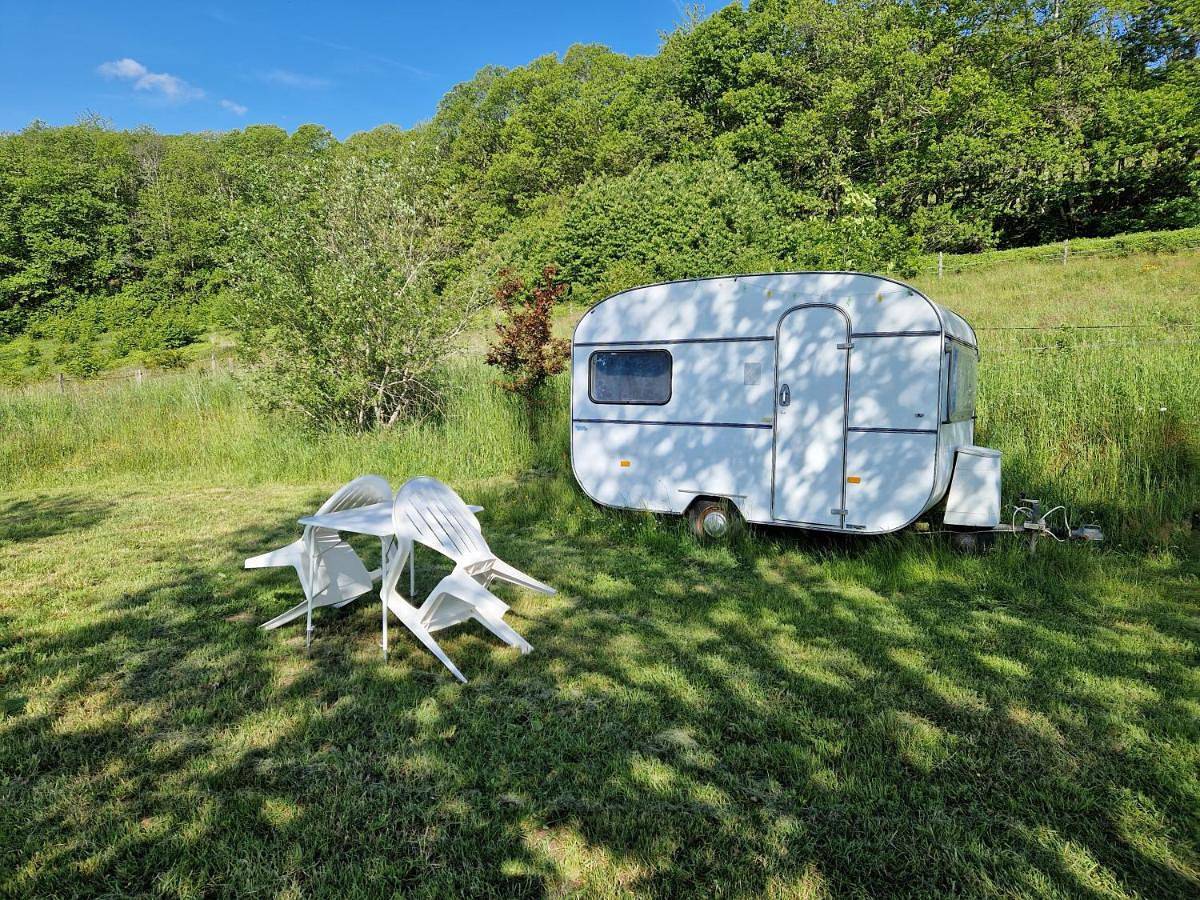Caravan Miekie Camping La Foret du Morvan in Larochemillay, Parc naturel régional du Morvan