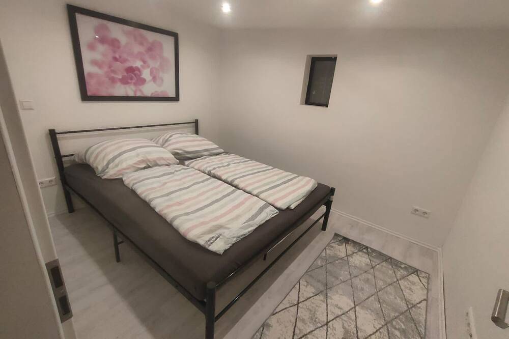 Gemütliche Ferienwohnung mit Großer Terrasse und Eigenem Garten in Jesewitz, Nordsachsen