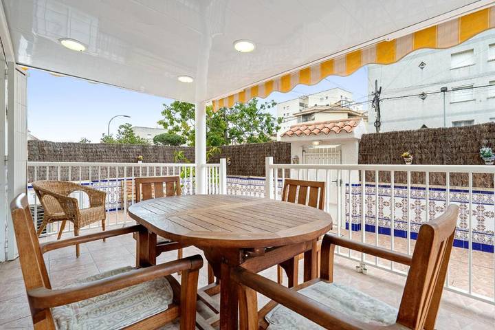 Vakantiehuis voor 4 personen, met terras en uitzicht, met huisdier - 1