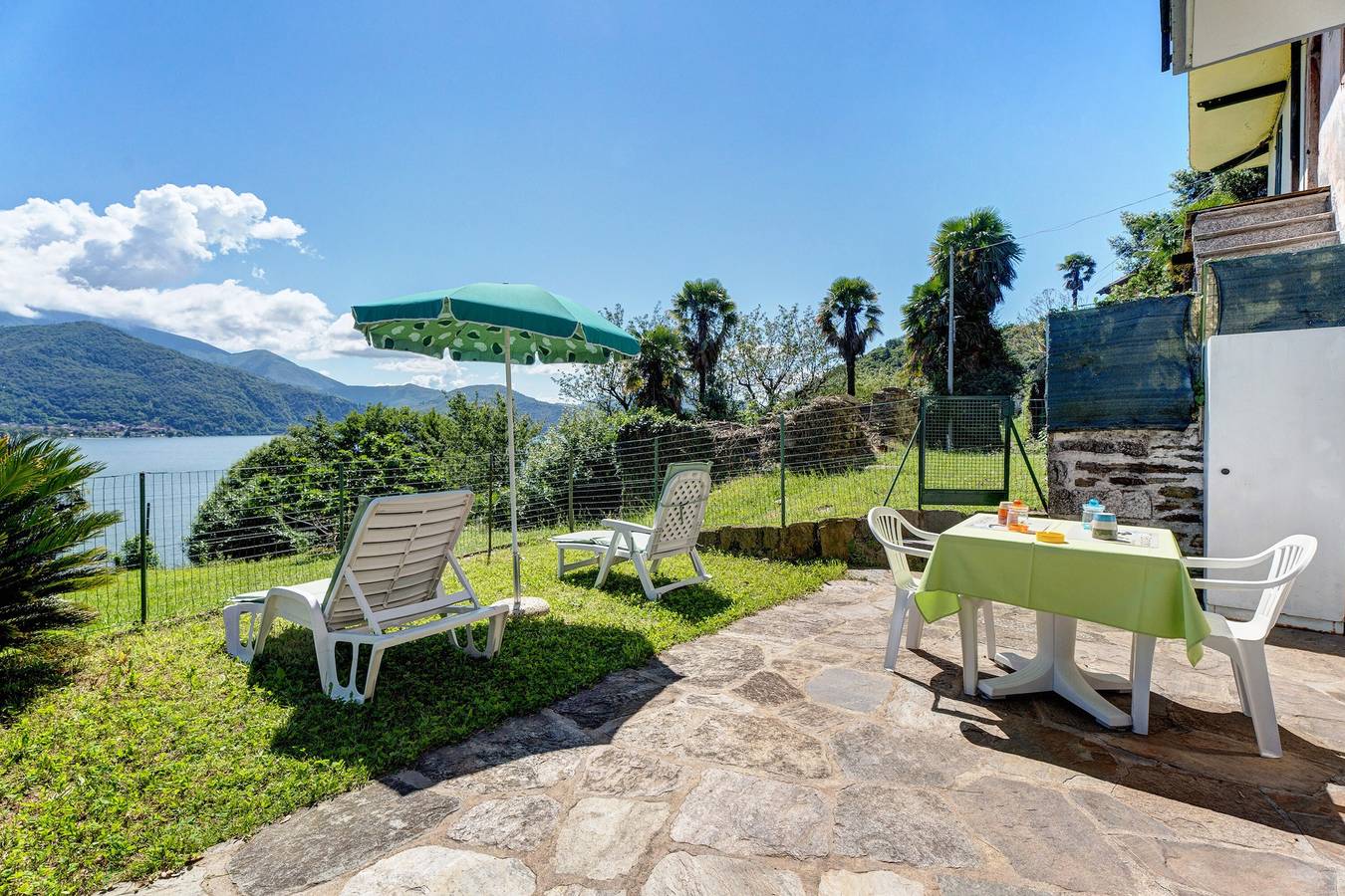Maison de vacances 'Vanni's House' avec vue sur le lac, jardin privé et Wi-Fi in Carmine Inferiore, Commune de Cannobio