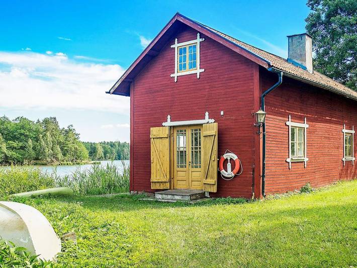 Ferienhaus für 5 Personen, mit Terrasse und Sauna sowie Seeblick in Södermanland