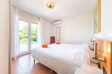 Villa pour 8 Personnes dans Vallon-Pont-d'Arc, Ardèche, Photo 4