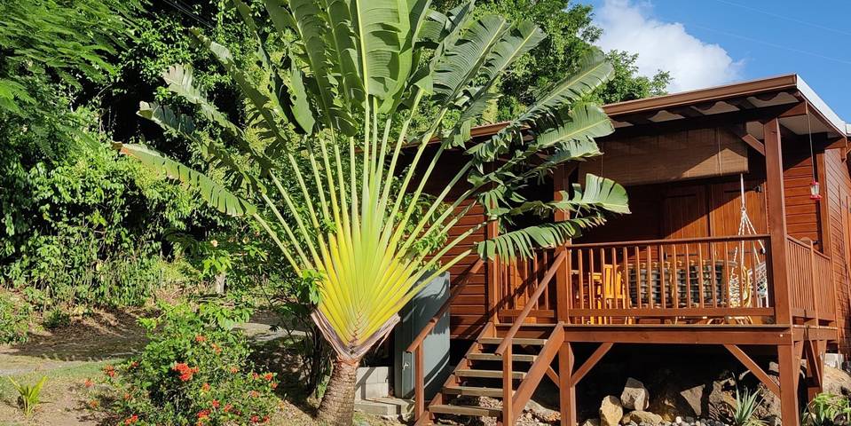 Bungalow pour 2 personnes, avec piscine et jardin