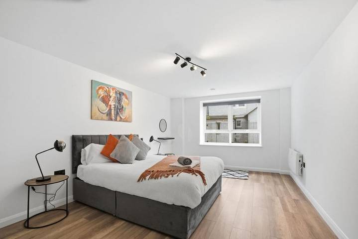 Apartment for 6 people in Swindon