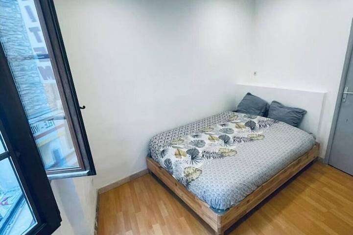 Appartement entier, Nouveau Logement nucléaire & tourisme in Pont-Saint-Esprit, Région de Nîmes