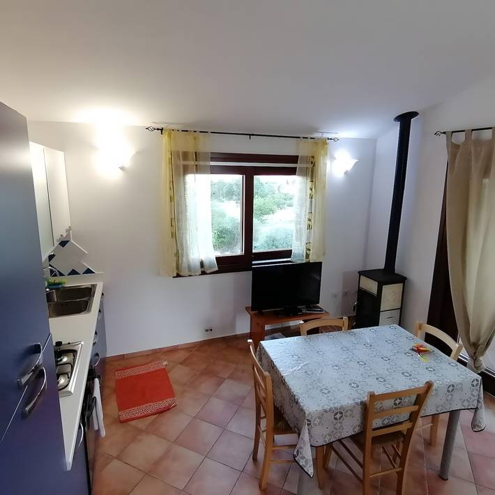 Appartement entier, Appartement 'Lu Sulianu- T2' avec terrasse privée, jardin privé et climatisation in Porto Ottiolu, Budoni
