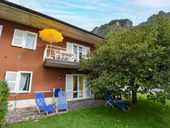 Appartamento per 6 persone, con Terrazza e Giardino a Idro
