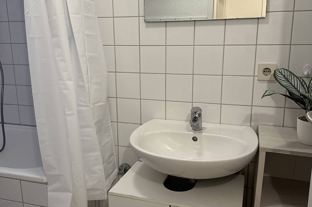 Ganze Wohnung, Modern Apartment with 2 Queen Sized Beds in Gütersloh in Gütersloh, Nordrhein-Westfalen
