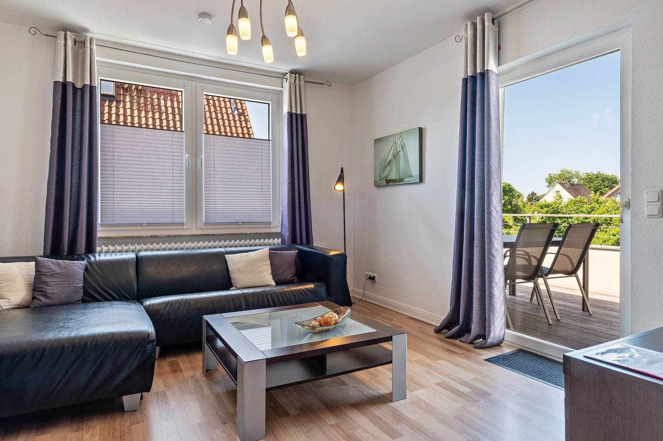 Entire apartment, '3-room' holiday apartment with balcony and Wi-Fi in Döse, Cuxhaven