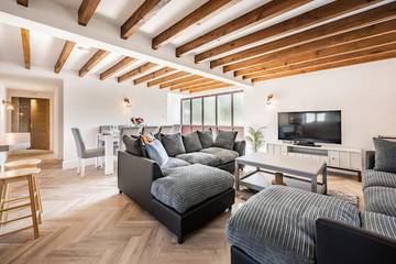 Holiday Home for 8 People in Northrepps, Norfolk, Photo 2