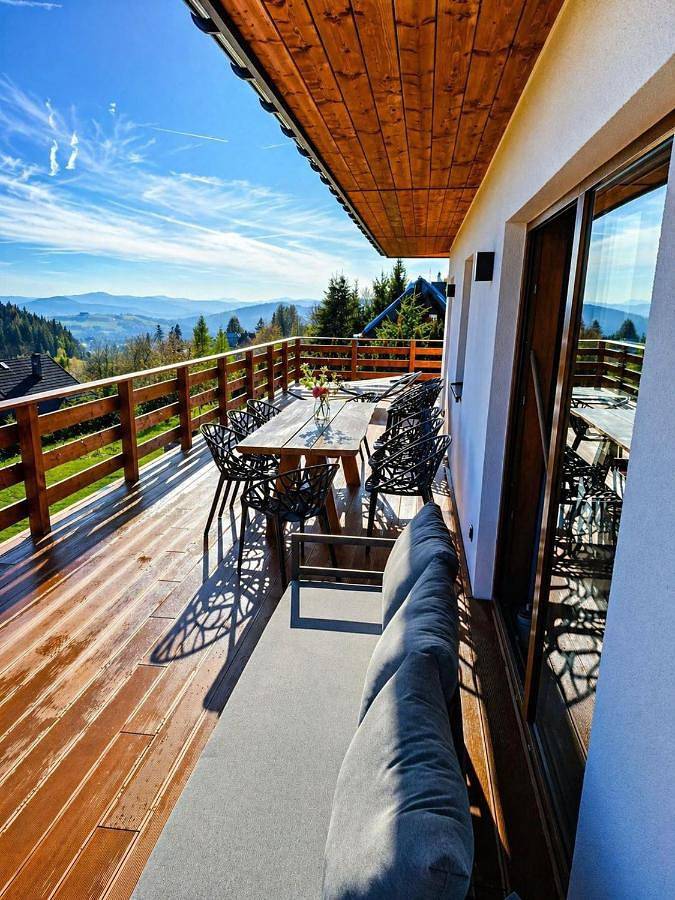 Dom dla 12 osób, z Balkon i Taras oraz Ogród i Widok w Istebna