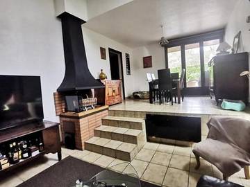 Gîte pour 12 personnes, avec piscine et terrasse à Bort-les-Orgues