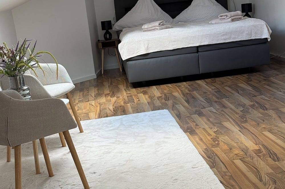 Ganze Wohnung, Exklusive Luxus-Ferienwohnung – modern, lichtdurchflutet, premium ausgestattet in Porta Westfalica, Kreis Minden-Lübbecke