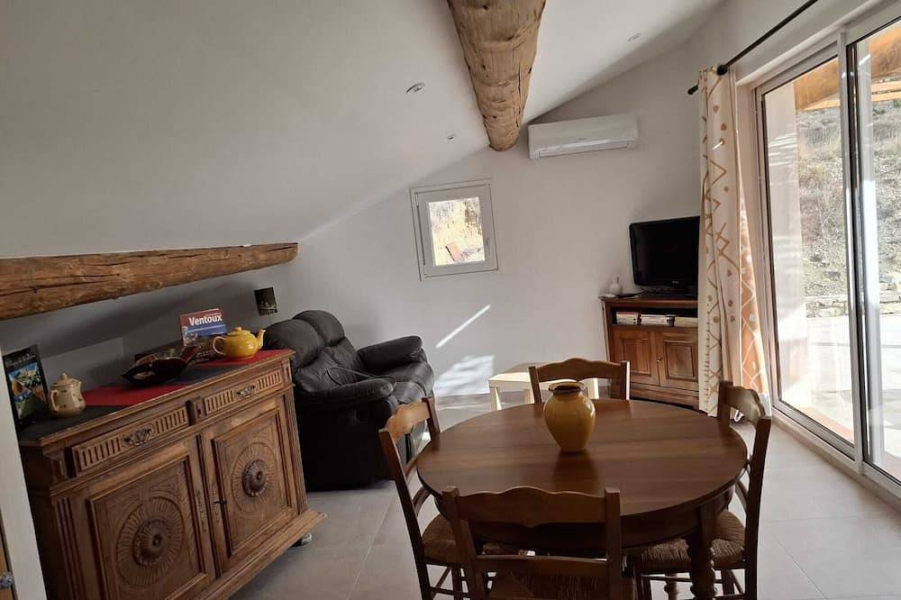 Ganze Wohnung, Charming two-room barronies large terrace in Montbrun-les-Bains, Nyons und Umgebung