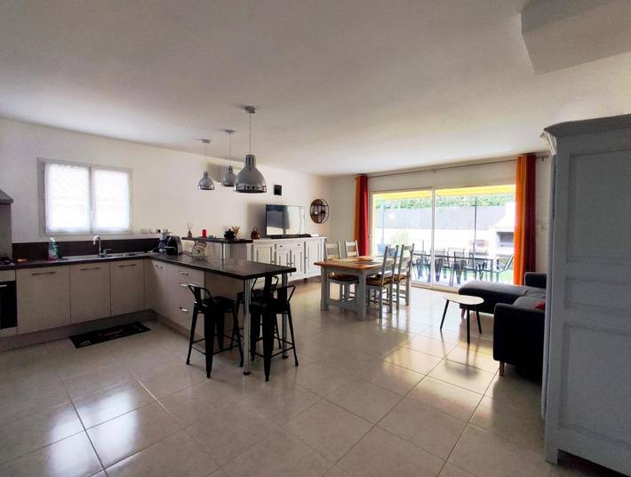 Location de vacances pour 4 personnes, avec jardin et piscine à Le Pin - 4