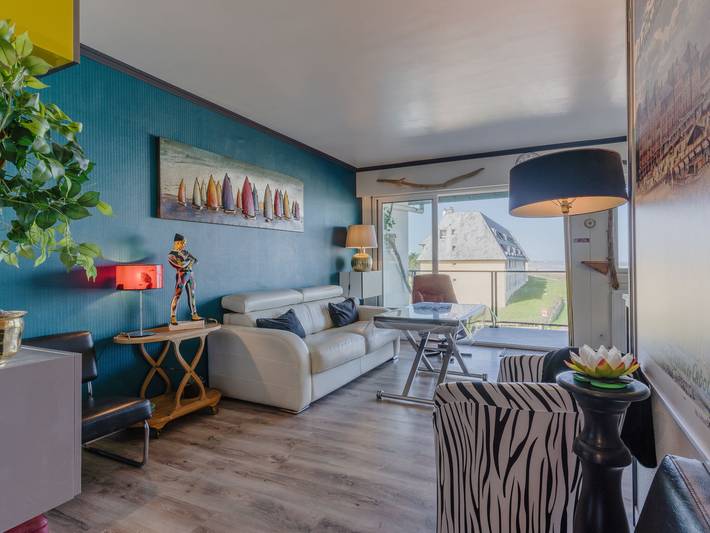 Gîte pour 4 personnes, avec Balcon à Varaville
