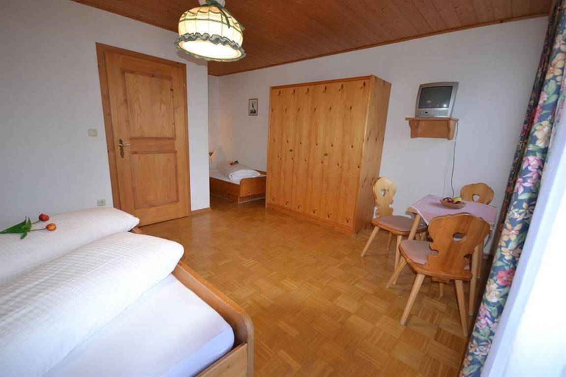 Ganze Ferienwohnung, Vierbettzimmer mit Dusche, Wc in Dorfgastein, Ski Amadé