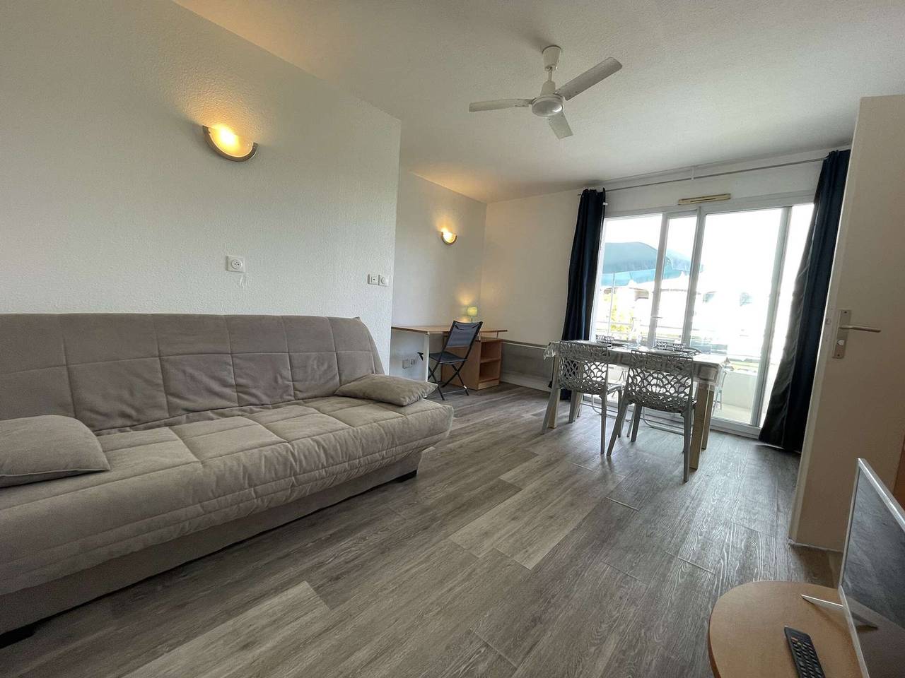 Entire apartment, 2-room apt with balcony in La Rochelle in La Rochelle, La Rochelle region