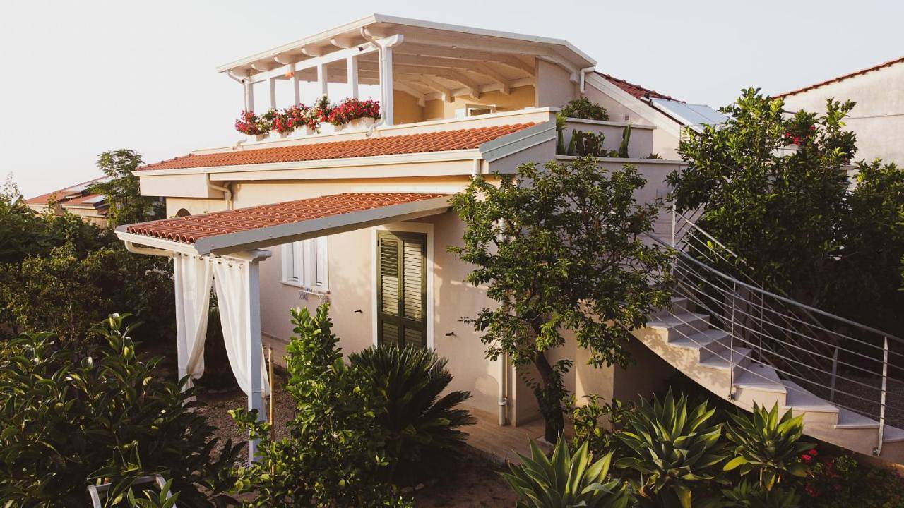 Double Room with Patio in Spiaggia Michelino, Parghelia