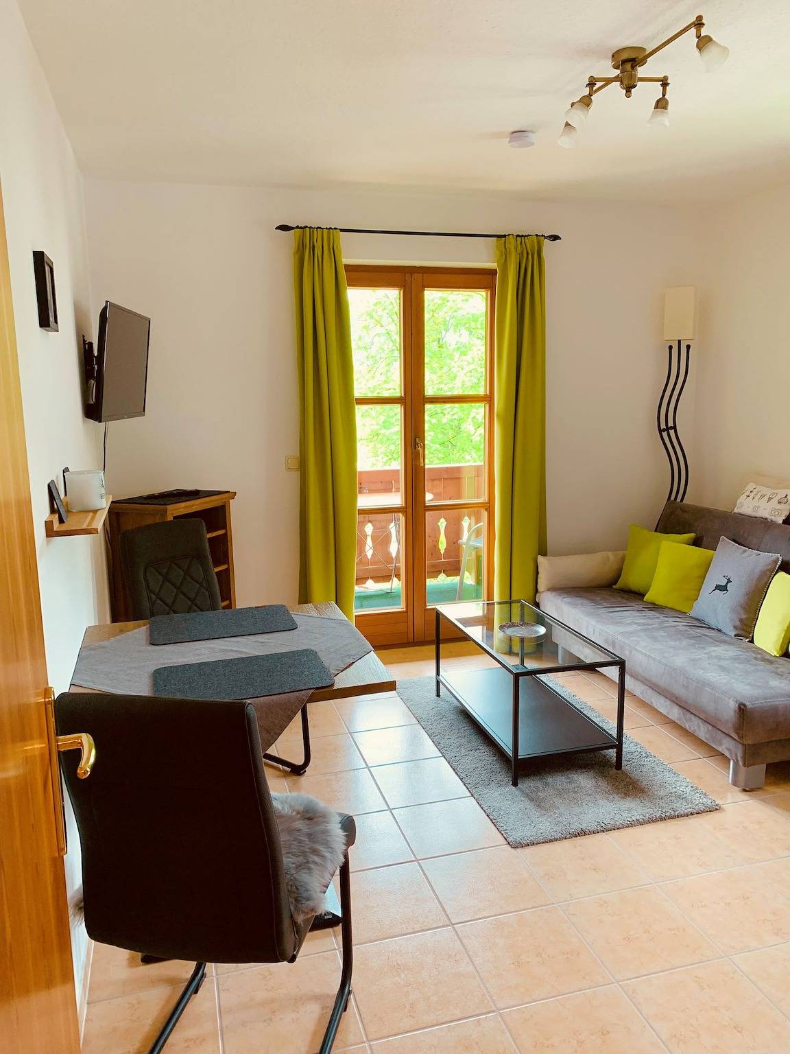 Geheel vakantieappartement, Vakantieappartement voor 2 personen met balkon/terras in Göllstock, Schönau am Königssee