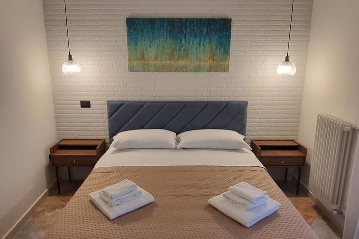 Entire apartment, Dimora Reale – Charming House 🏡 ✨️ just a short walk from the Royal Palace of Caserta 👑 in Casagiove, Caserta Province