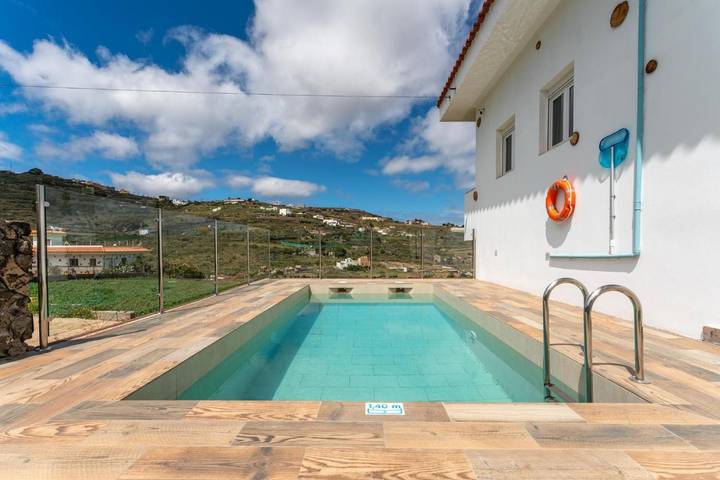 Casa rural para 6 personas, con Balcón y Jacuzzi además de Terraza y Jardín en Santa María de Guía de Gran Canaria