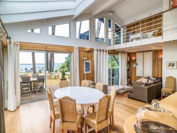 Location de vacances pour 12 personnes, avec jardin et balcon, adapté aux familles sur la Dune du Pilat