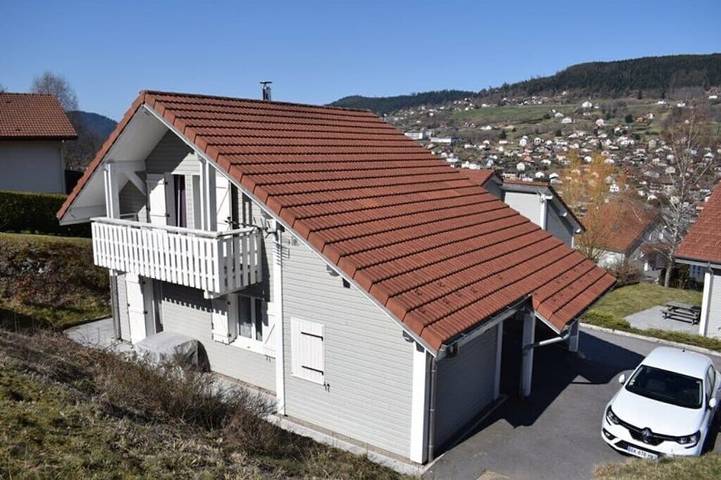 Casa rural para 7 personas, con jacuzzi además de balcón y jardín - 1