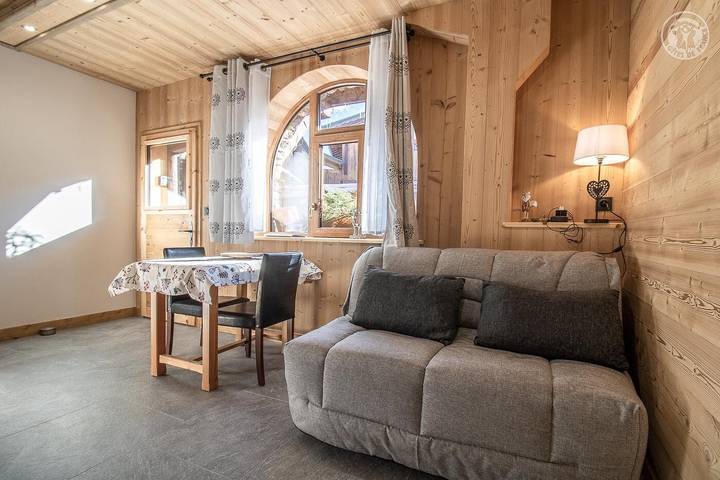 Gîte pour 2 personnes, avec jardin dans Office de Tourisme de Montchavin les Coches - 4