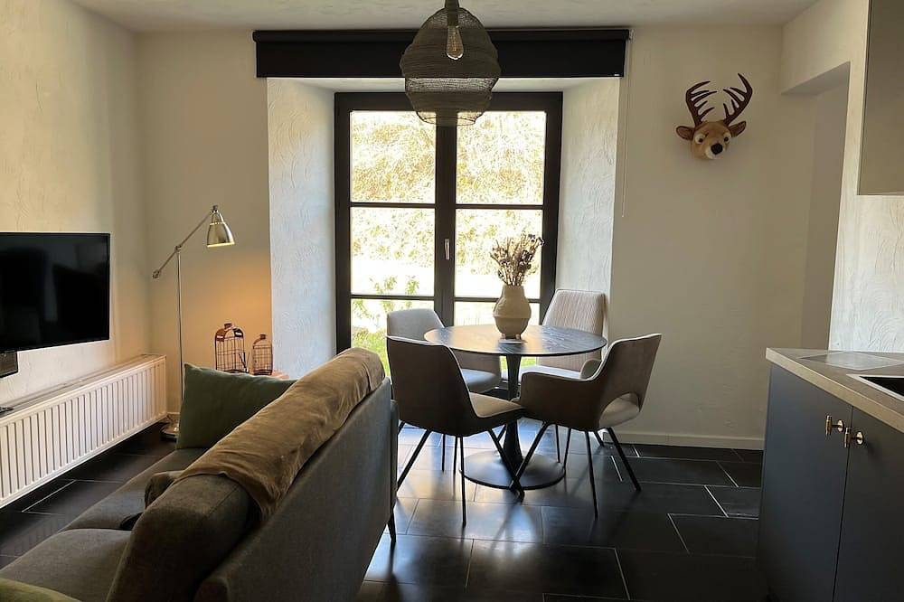 Geheel appartement, Ruim en gezellig appartement \"Ecureuil\" om bij weg te dromen in Laforêt, Vresse-sur-Semois