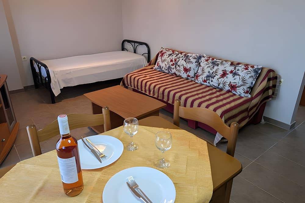 Ganze Wohnung, Apartment '2' mit Bergblick, Gemeinschaftsgarten und Wlan in Limenaria, Thassos