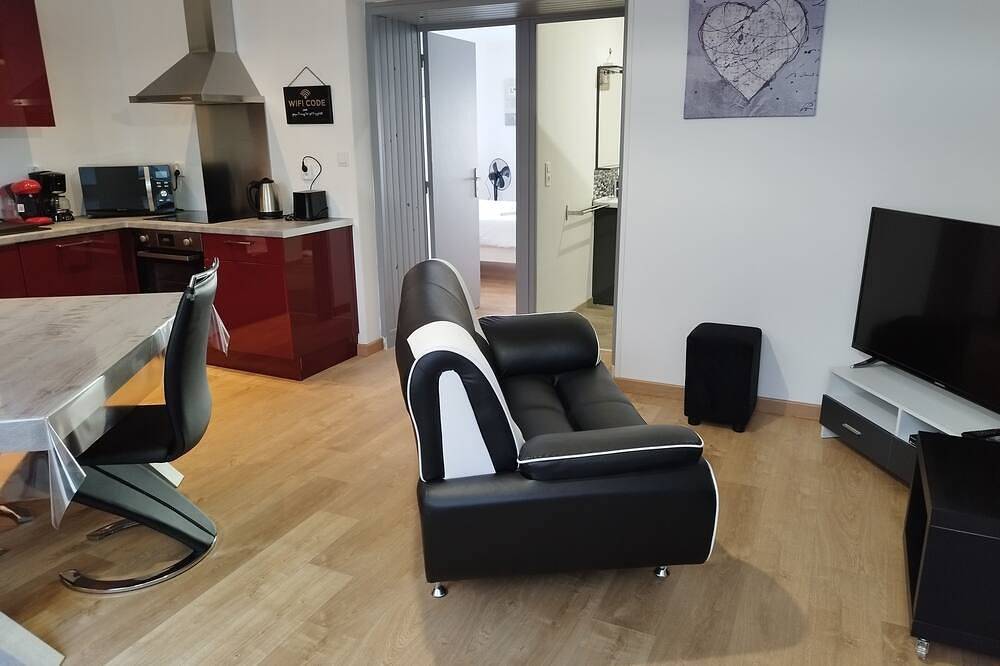 Geheel appartement, One bedroom apartment, Notre Dame in Givet, Parc naturel régional des Ardennes