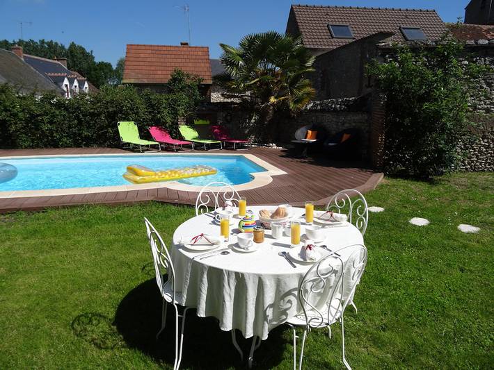 Cottage pour 2 personnes, avec jacuzzi et jardin ainsi que piscine et sauna à Saint-Laurent-Nouan